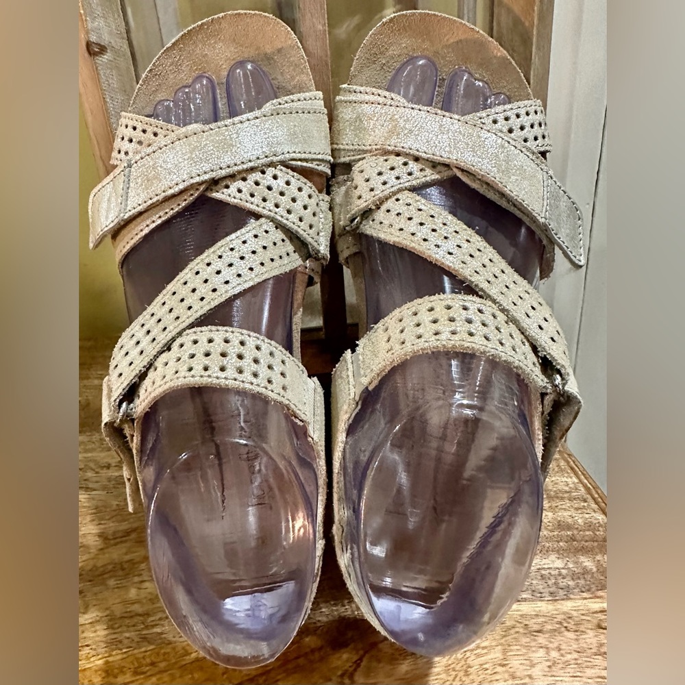 EUC Josef Seibel “Krystal” Comfort Sandal; Spirit of Nature Collection Sz 37/6.5 - Picture 4 of 13